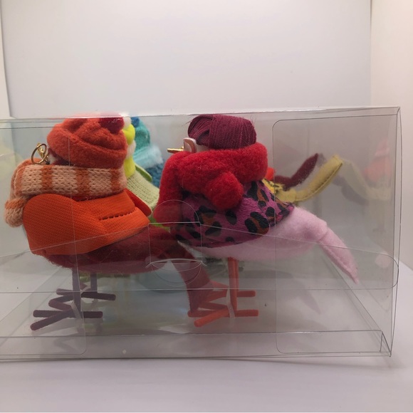 2023 Featherly Friends: Flock of 6 mini, colorful birds (Wondershop Targ… - Picture 4 of 8